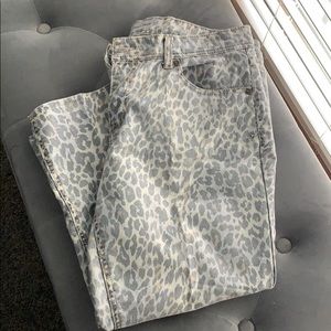 Jordache Cheetah/ Leopard Print Pants